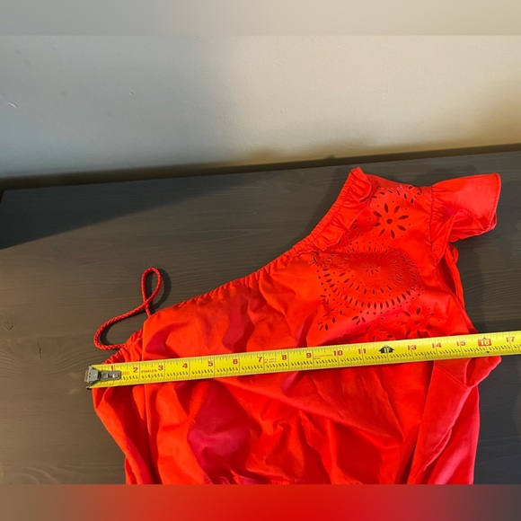 Tricot Chic Paris Asymmetrical One Shoulder Top - Picture 5 of 6